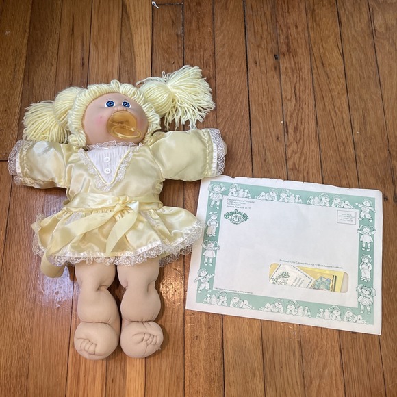 Cabbage Patch Kids Other - Cabbage Patch Kids Doll Blonde Yellow Yarn Hair Blue Eyes Outfit Pacifier Papers